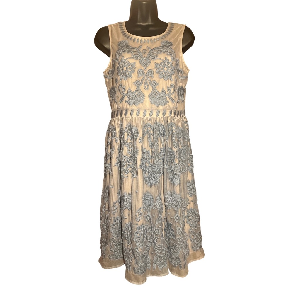 Sundance‎ Embroidered Lace Dress Blue Beige Sleeveless Sheath Knee Length Size 4 - Picture 2 of 7